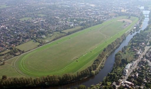 One Trainer Is Hoping To Land Two Wins With The Same Horse Just Six Days Apart At Worcester image