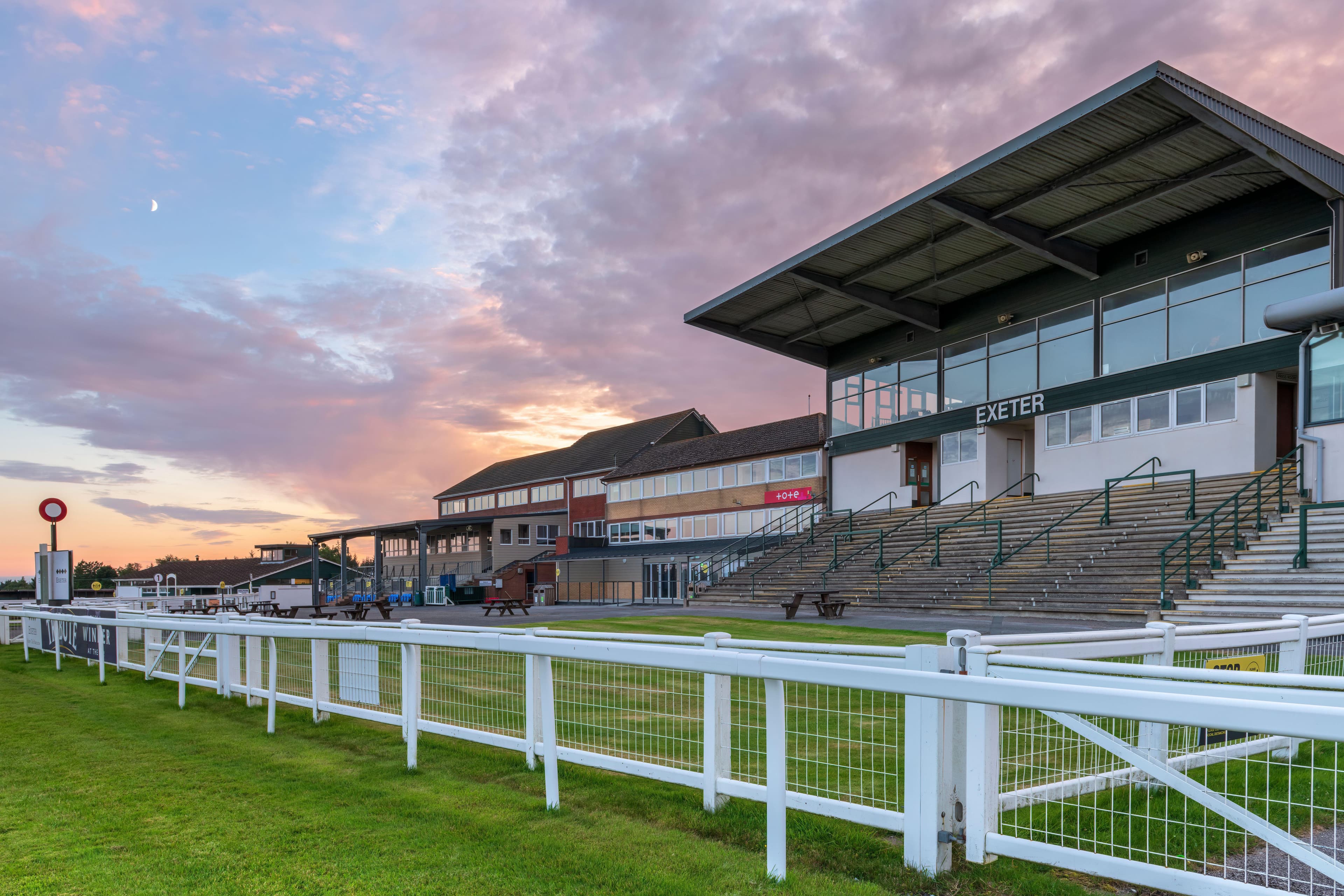 ITV Racing Tips For Today - Friday 7th November 2025 image