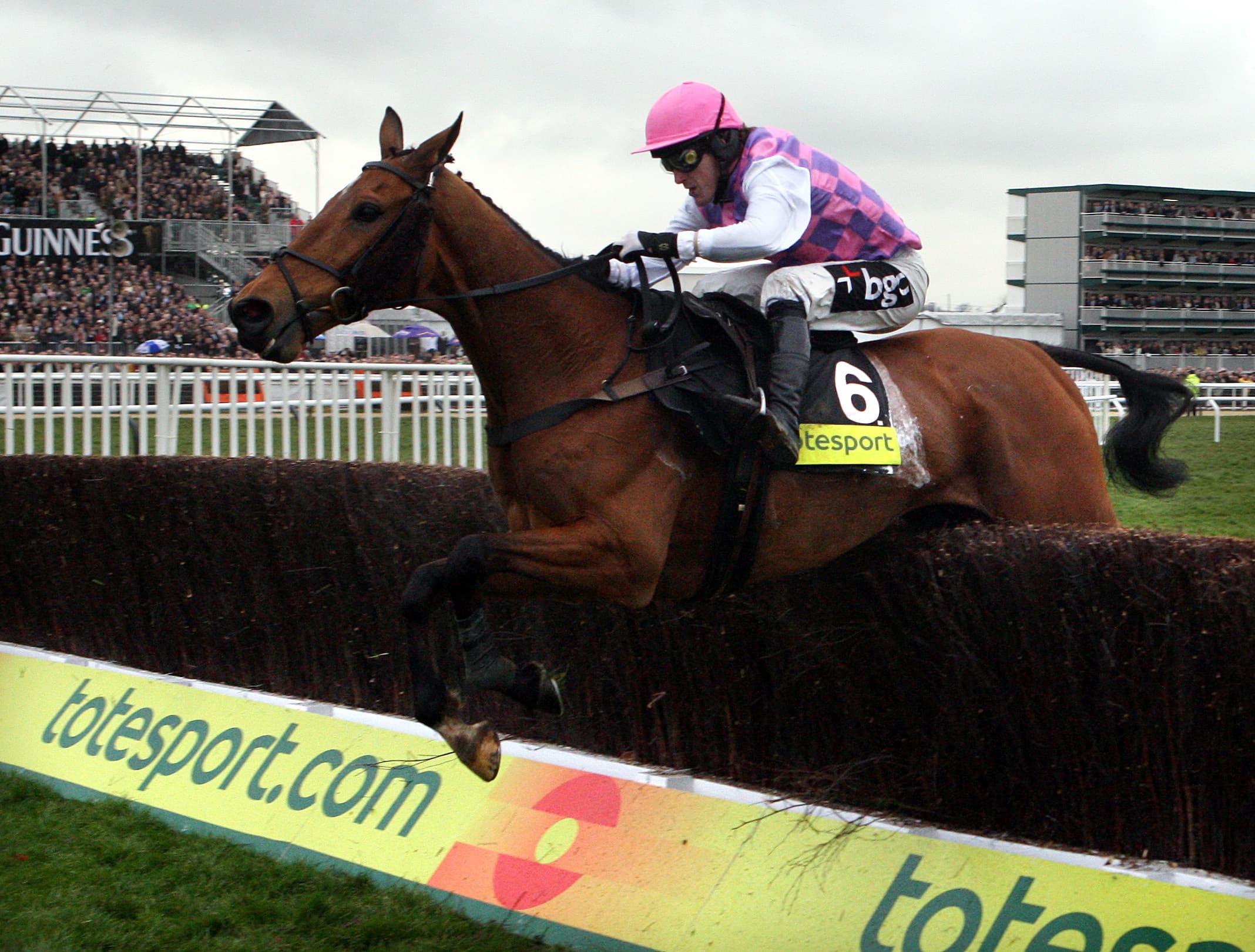 Cheltenham Wednesday Preview - 17/04/2019