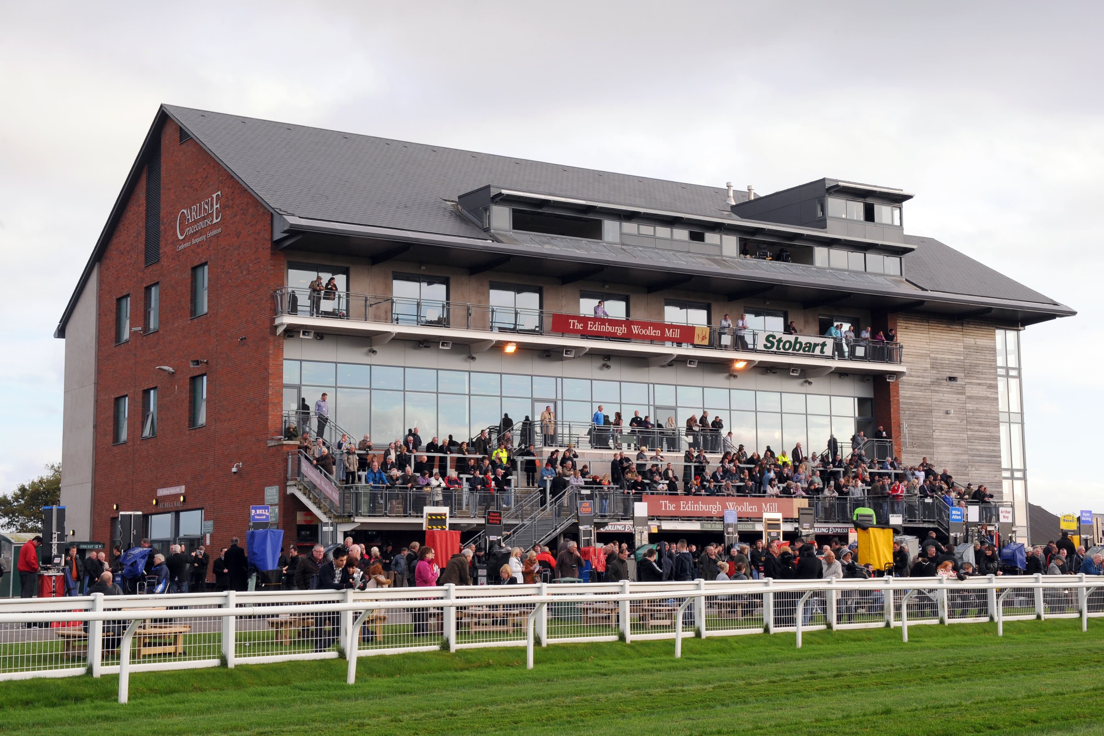 A Trainer Is Sending A Single Runner On A 580 Mile Round Trip To Carlilse image